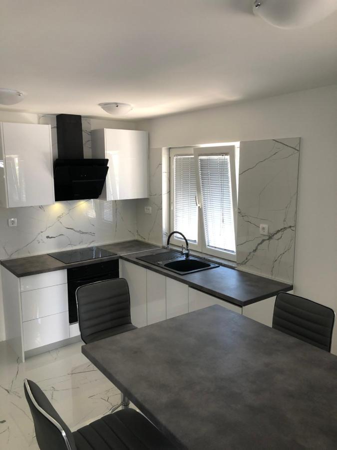 Apartments Mateo บาร์บินเย ภายนอก รูปภาพ
